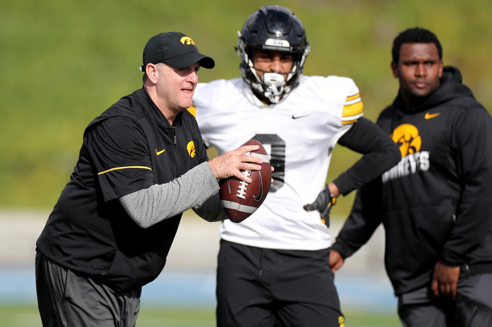 Iowa Hawkeyes defensive coordinator Phil Parker runs a drill during Holiday Bowl Practice No. 3 Tuesday, December 24, 2019 at San Diego Mesa College. (Brian Ray/hawkeyesports.com)