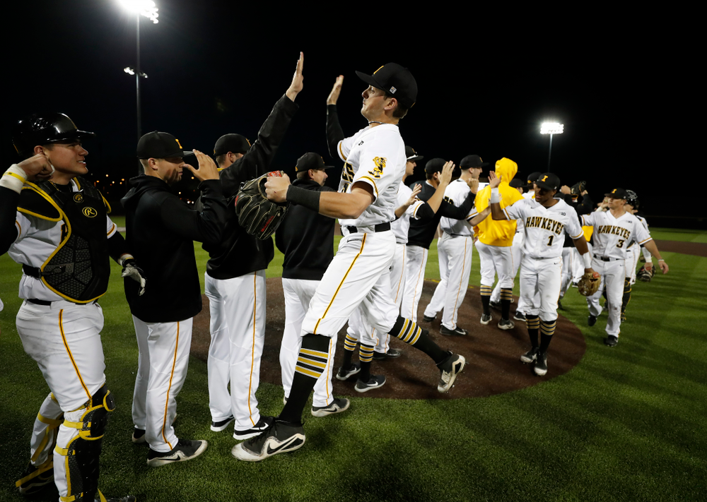 Iowa Hawkeyes infielder Mitchell Boe (4) against the Michigan Wolverines Friday, April 27, 2018 at Duane Banks Field in Iowa City. (Brian Ray/hawkeyesports.com)
