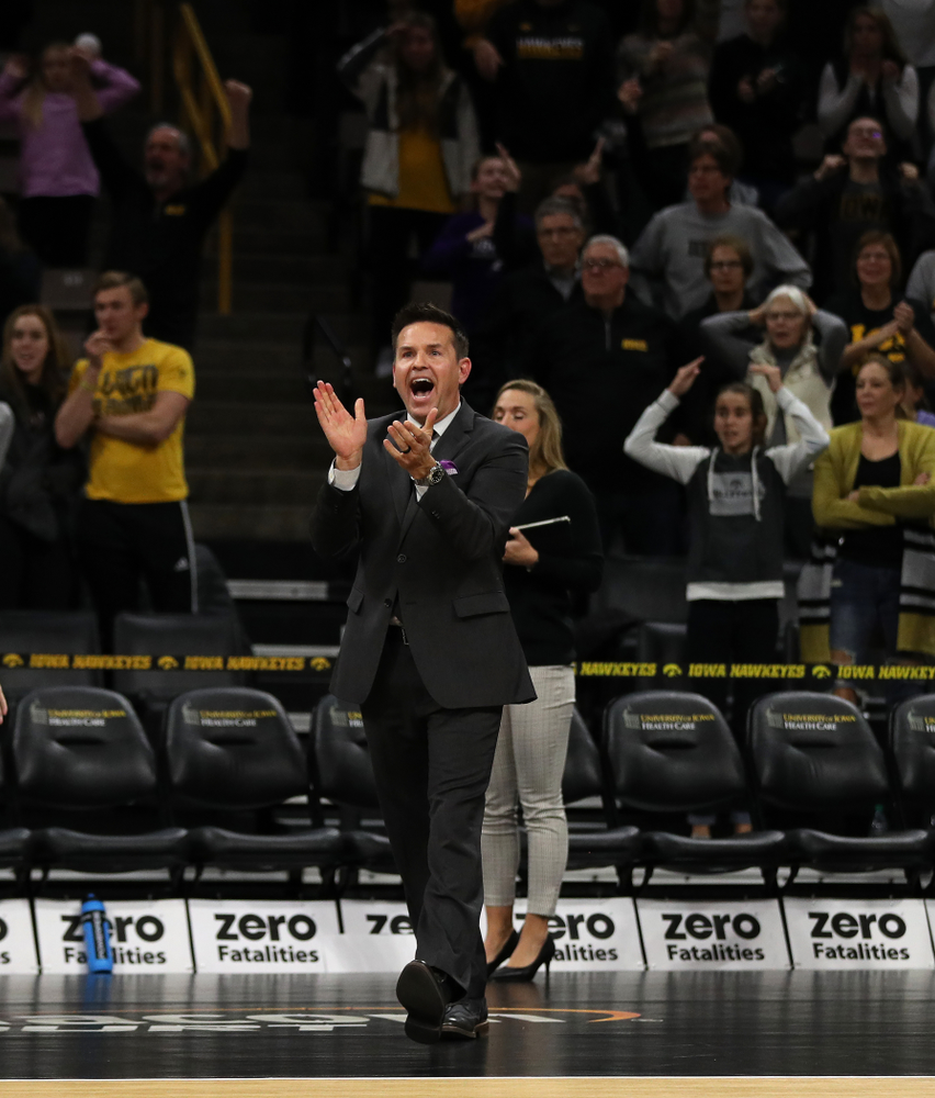 Iowa Hawkeyes head coach Bond Shymansky against the Ohio State Buckeyes Saturday, November 24, 2018 at Carver-Hawkeye Arena. (Brian Ray/hawkeyesports.com)