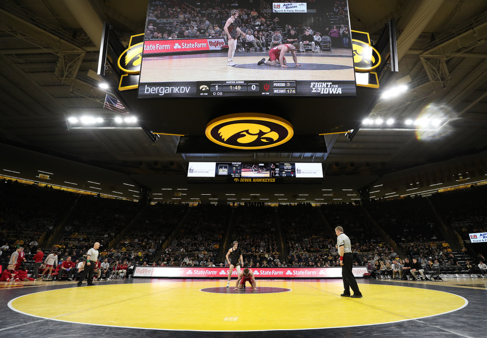 Iowa's Mitch Bowman wrestles Indiana's Jacob Covaciu at 174 pounds Friday, February 15, 2019 at Carver-Hawkeye Arena. (Brian Ray/hawkeyesports.com)