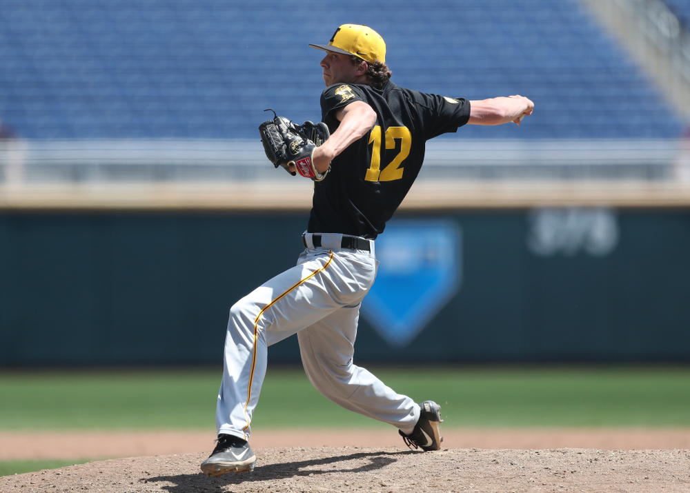 Iowa Hawkeyes Drew Irvine (12) against the Nebraska Cornhuskers in the first round of the Big Ten Baseball Tournament Friday, May 24, 2019 at TD Ameritrade Park in Omaha, Neb. (Brian Ray/hawkeyesports.com)