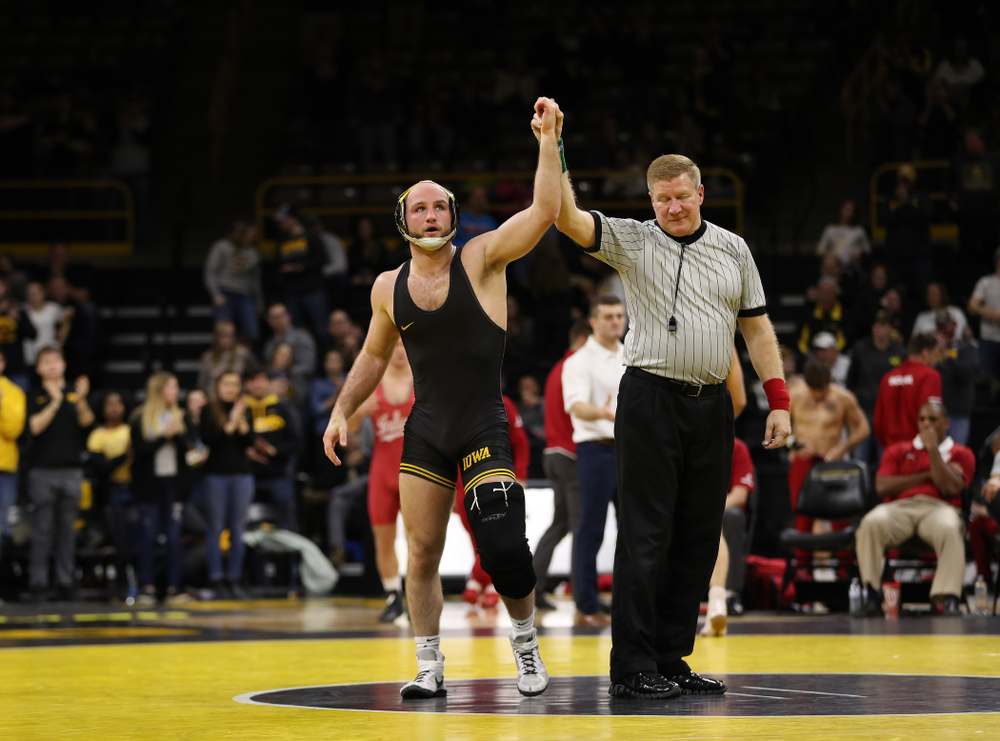 Iowa's Alex Marinelli wrestles Indiana's Dillon Hoey at 165 pounds Friday, February 15, 2019 at Carver-Hawkeye Arena. (Brian Ray/hawkeyesports.com)
