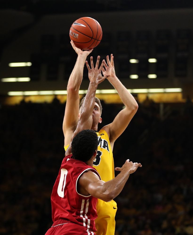 Iowa Hawkeyes guard Jordan Bohannon (3) against the Wisconsin Badgers Friday, November 30, 2018 at Carver-Hawkeye Arena. (Brian Ray/hawkeyesports.com)