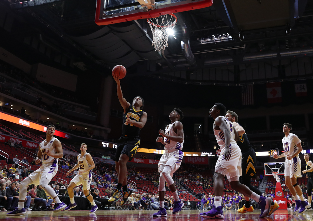 Iowa Hawkeyes guard Nicolas Hobbs (24) against the Northern Iowa Panthers in the Hy-Vee Classic Saturday, December 15, 2018 at Wells Fargo Arena in Des Moines. (Brian Ray/hawkeyesports.com)