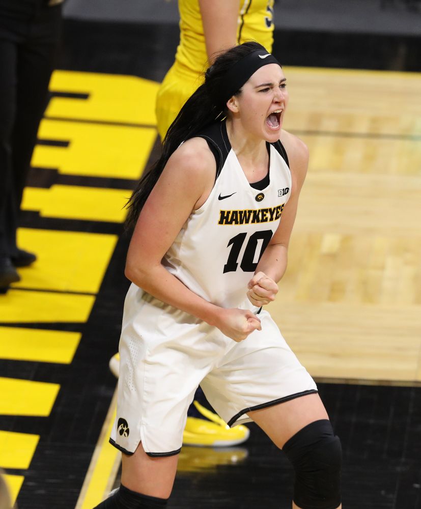 Iowa Hawkeyes forward Megan Gustafson (10) against the Michigan Wolverines Thursday, January 17, 2019 at Carver-Hawkeye Arena. (Brian Ray/hawkeyesports.com)