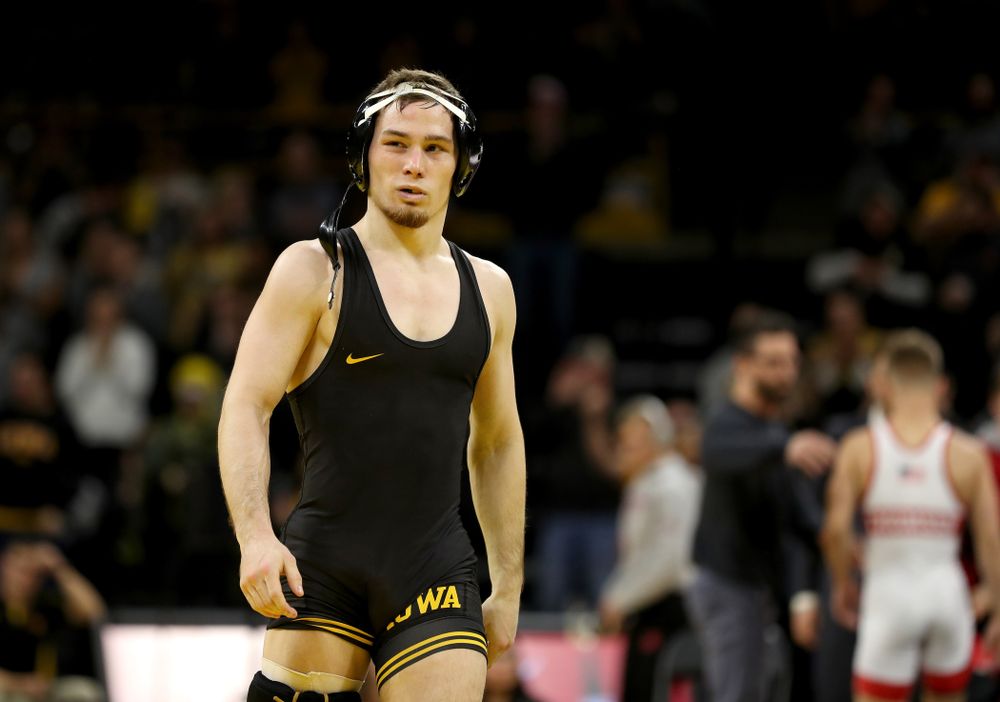 Iowa’s Spencer Lee wrestles Nebraska’s Alex Thomsen at 125 pounds Saturday, January 18, 2020 at Carver-Hawkeye Arena. Lee won the match with an 18-0 technical fall. (Brian Ray/hawkeyesports.com)