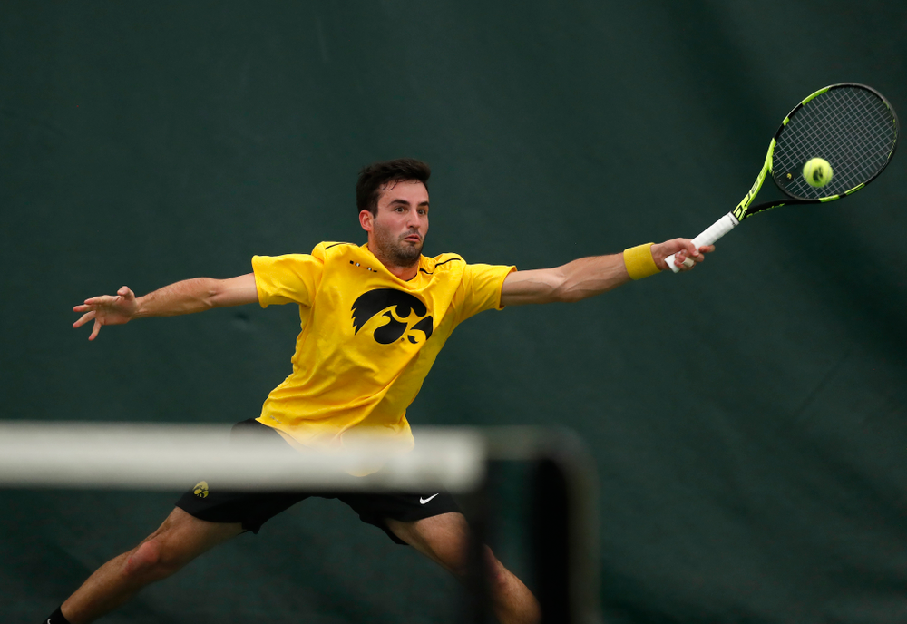 Josh Silverstein against the Illinois Fighting Illini Saturday, March 31, 2018 at Hawkeye Tennis and Recreation Center. (Brian Ray/hawkeyesports.com)