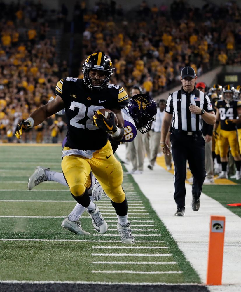 Iowa Hawkeyes running back Toren Young (28) against the Northern Iowa Panthers Saturday, September 15, 2018 at Kinnick Stadium. (Brian Ray/hawkeyesports.com)