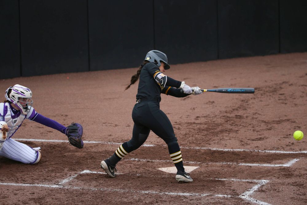 Iowa outfielder Lea Thompson (7) at game 2 vs Northwestern on Saturday, March 30, 2019 at Bob Pearl Field. (Lily Smith/hawkeyesports.com)