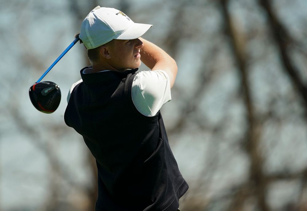 Iowa's Benton Weinberg tees off during the first round of the Hawkeye Invitational at Finkbine Golf Course in Iowa City on Saturday, Apr. 20, 2019. (Stephen Mally/hawkeyesports.com)
