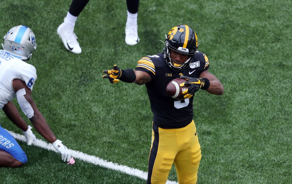Iowa Hawkeyes wide receiver Tyrone Tracy Jr. (3) signals for a first down against Middle Tennessee State Saturday, September 28, 2019 at Kinnick Stadium. (Brian Ray/hawkeyesports.com)