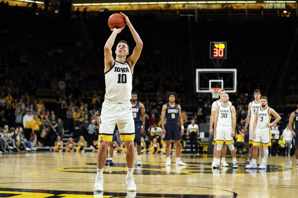 Iowa Hawkeyes guard Joe Wieskamp (10) against Oral Roberts Friday, November 15, 2019 at Carver-Hawkeye Arena. (Brian Ray/hawkeyesports.com)