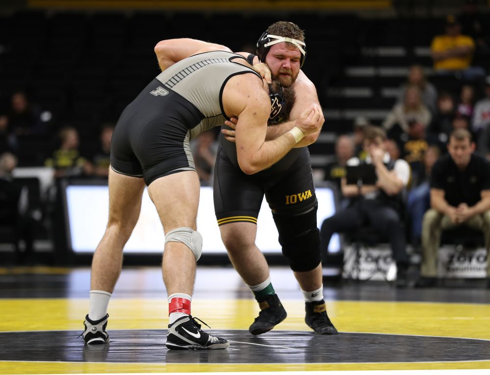Iowa's Aaron Costello wrestles Purdue's Jacob Aven at heavyweight Saturday, November 24, 2018 at Carver-Hawkeye Arena. (Brian Ray/hawkeyesports.com)