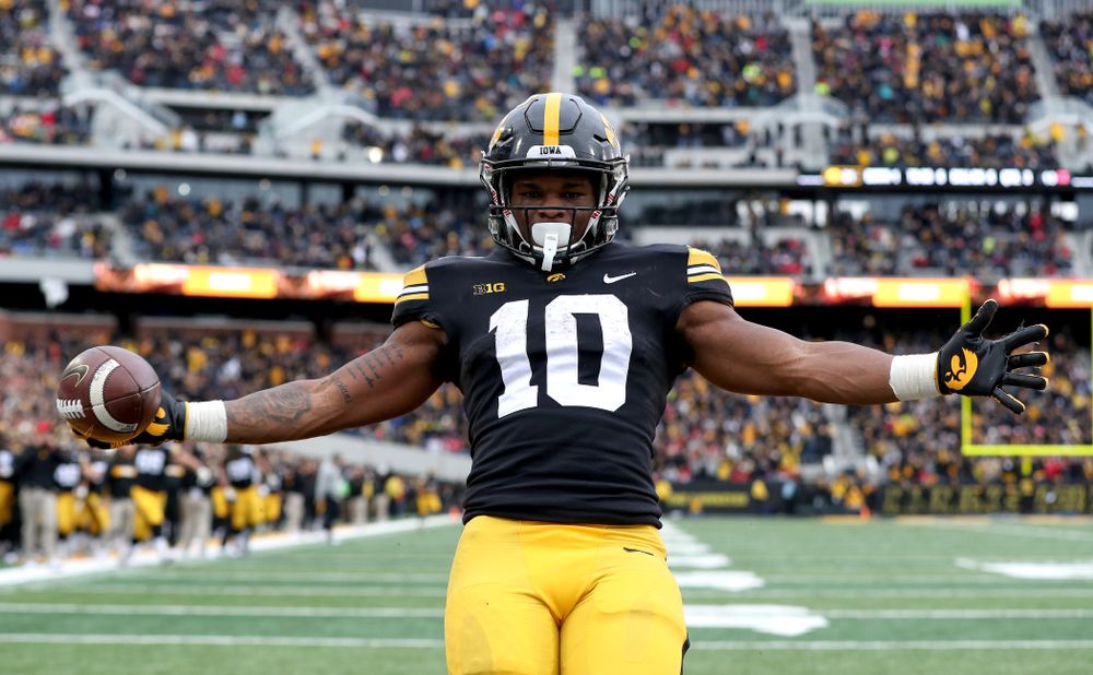 Iowa Hawkeyes running back Mekhi Sargent (10) scores against the Nebraska Cornhuskers Friday, November 23, 2018 at Kinnick Stadium. (Brian Ray/hawkeyesports.com)