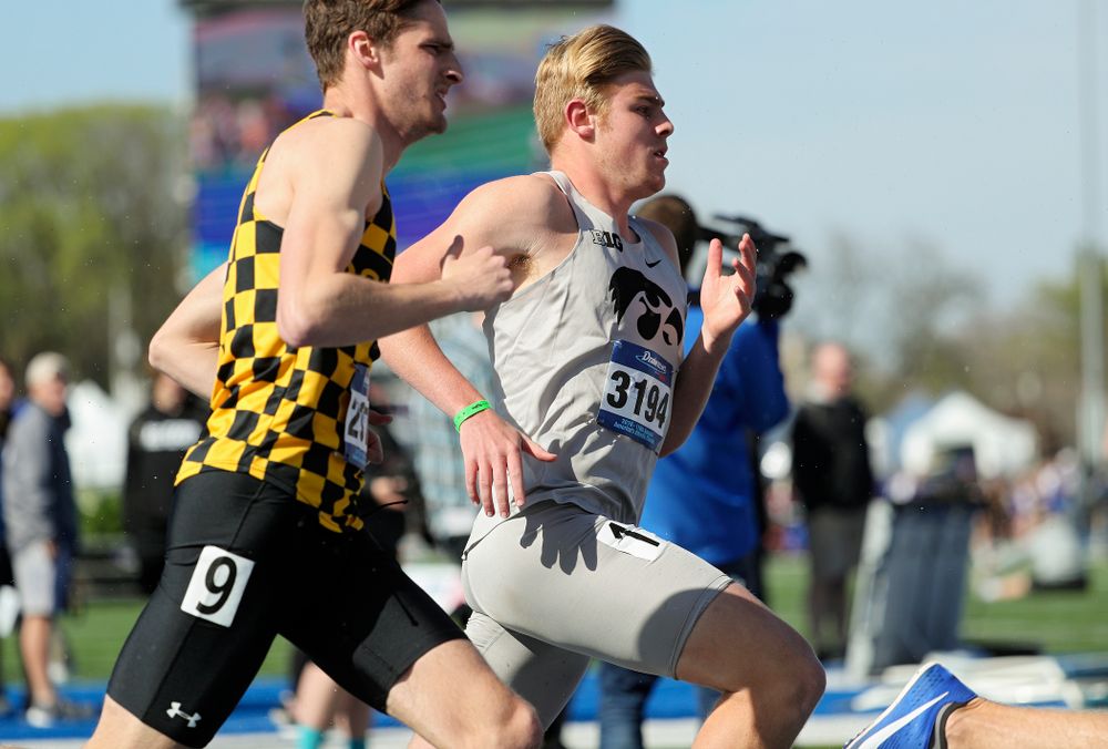 Iowa's Josh Andrews runs the men's 800 meter event during the first day of the Drake Relays at Drake Stadium in Des Moines on Thursday, Apr. 25, 2019. (Stephen Mally/hawkeyesports.com)