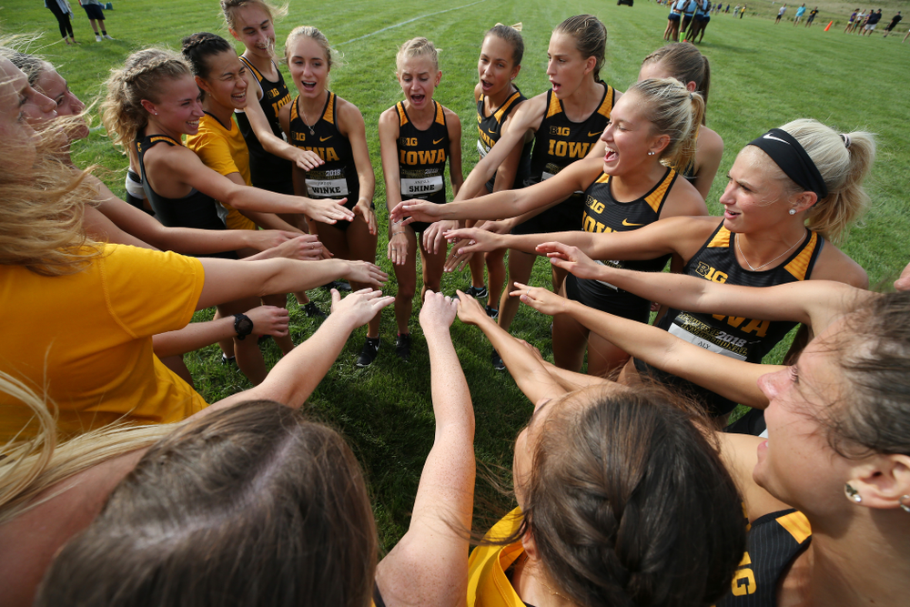 The Iowa Hawkeyes during the Hawkeye Invitational Friday, August 31, 2018 at the Ashton Cross Country Course. (Brian Ray/hawkeyesports.com)