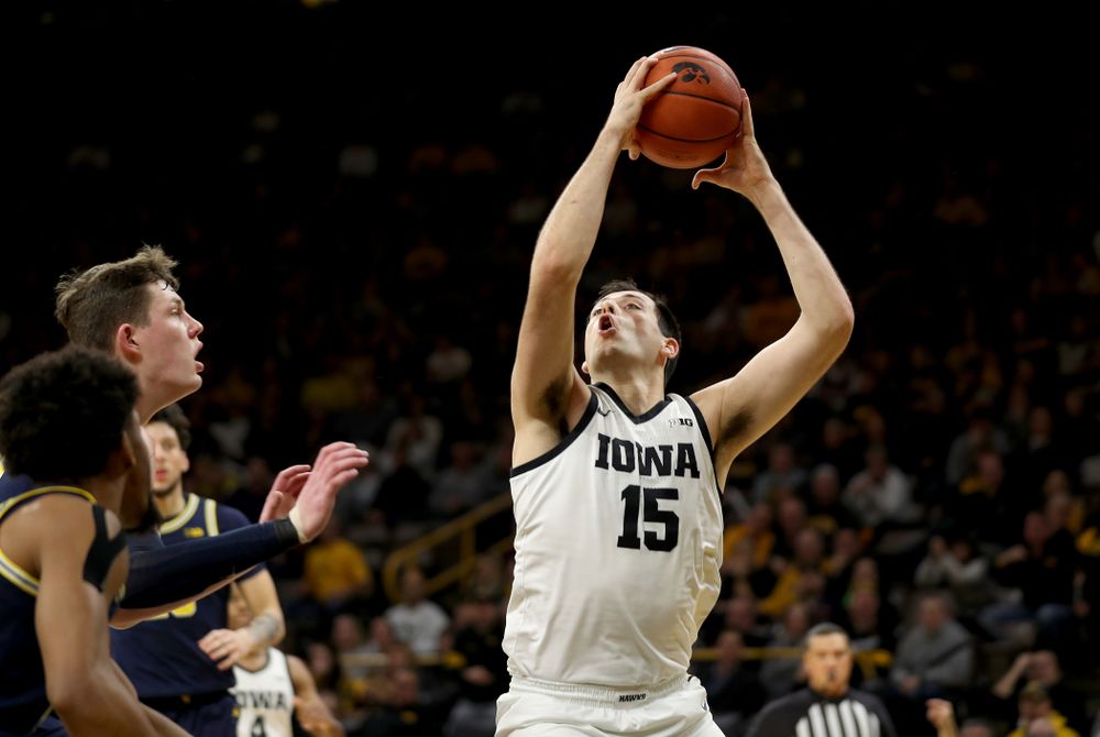 Iowa Hawkeyes forward Ryan Kriener (15) against the Michigan Wolverines Friday, January 17, 2020 at Carver-Hawkeye Arena. (Brian Ray/hawkeyesports.com)