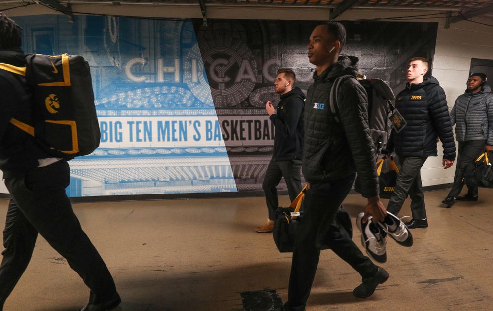 The Iowa Hawkeyes arrive for their game against the Illinois Fighting Illini in the 2019 Big Ten Men's Basketball Tournament Thursday, March 14, 2019 at the United Center in Chicago. (Brian Ray/hawkeyesports.com)