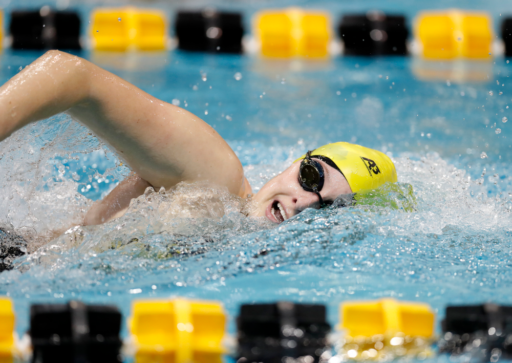 Allyssa Fluit swims the 200 yard freestyle during the Black and Gold Intrasquad Saturday, September 29, 2018 at the Campus Recreation and Wellness Center. (Brian Ray/hawkeyesports.com)