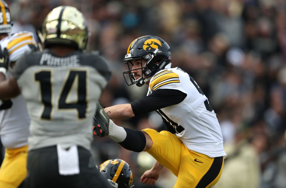 Iowa Hawkeyes place kicker Miguel Recinos (91) against the Purdue Boilermakers Saturday, November 3, 2018 Ross Ade Stadium in West Lafayette, Ind. (Brian Ray/hawkeyesports.com)