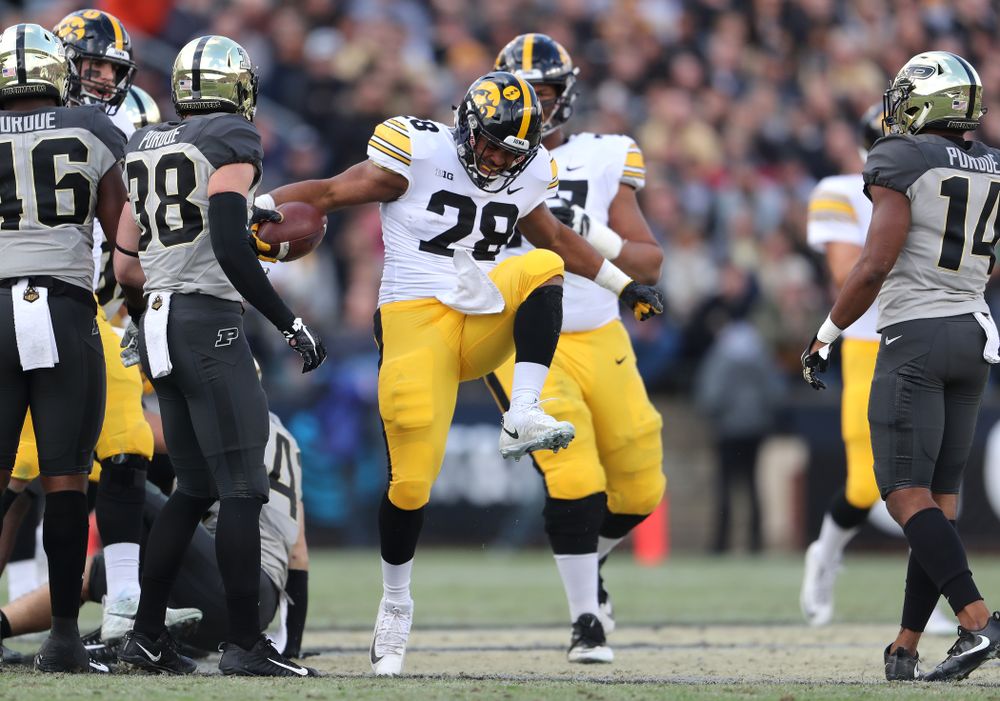 Iowa Hawkeyes running back Toren Young (28) against the Purdue Boilermakers Saturday, November 3, 2018 Ross Ade Stadium in West Lafayette, Ind. (Brian Ray/hawkeyesports.com)
