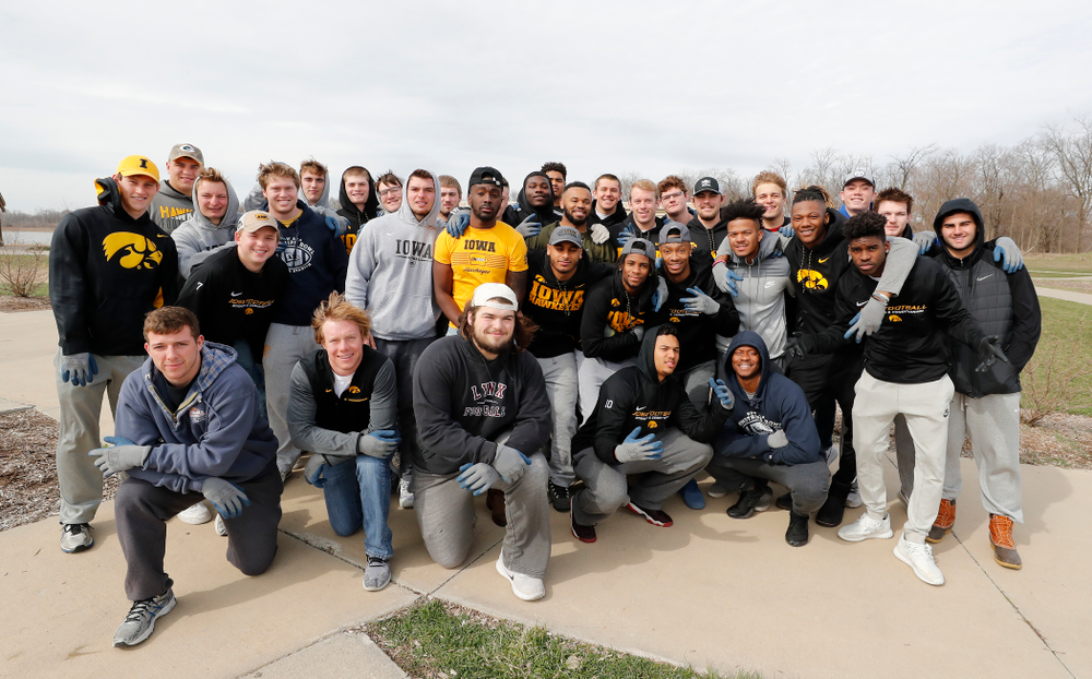 Hawkeye Football players volunteer during the Iowa Athletics Department's annual Day of Caring Sunday, April 22, 2018. (Brian Ray/hawkeyesports.com)