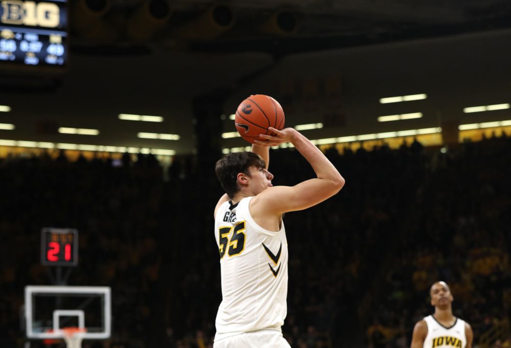 Iowa Hawkeyes forward Luka Garza (55) against the Michigan Wolverines Friday, February 1, 2019 at Carver-Hawkeye Arena. (Brian Ray/hawkeyesports.com)