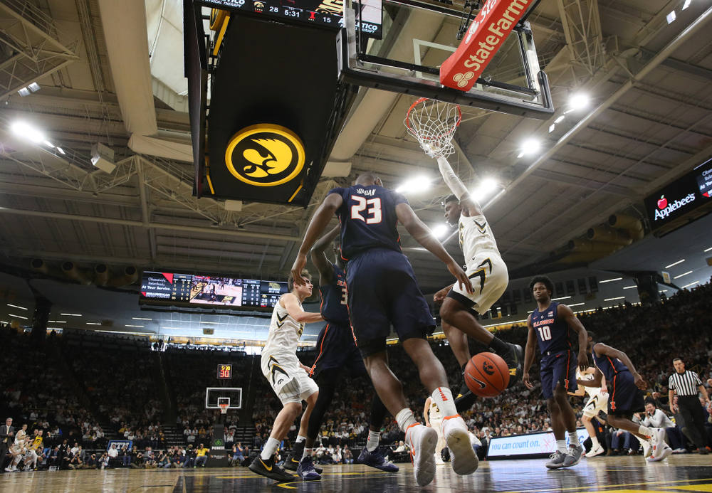 Iowa Hawkeyes forward Tyler Cook (25) against the Illinois Fighting Illini Sunday, January 20, 2019 at Carver-Hawkeye Arena. (Brian Ray/hawkeyesports.com)