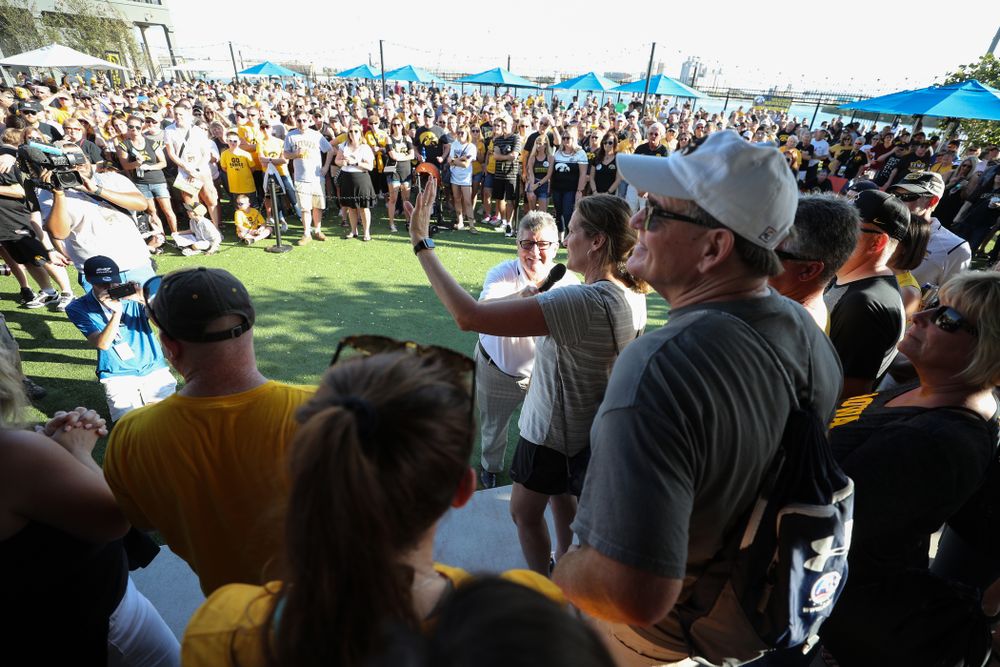 Voice of the Hawkeyes Gary Dolphin introduces the families of several Hawkeye Football Players during the Hawkeye Huddle Monday, December 31, 2018 at Sparkman Wharf in Tampa, FL. (Brian Ray/hawkeyesports.com)