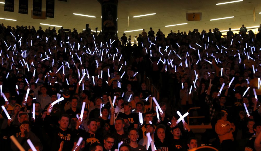Fans cheer for the Iowa Hawkeyes before their game against the Michigan State Spartans Thursday, January 24, 2019 at Carver-Hawkeye Arena. (Brian Ray/hawkeyesports.com)