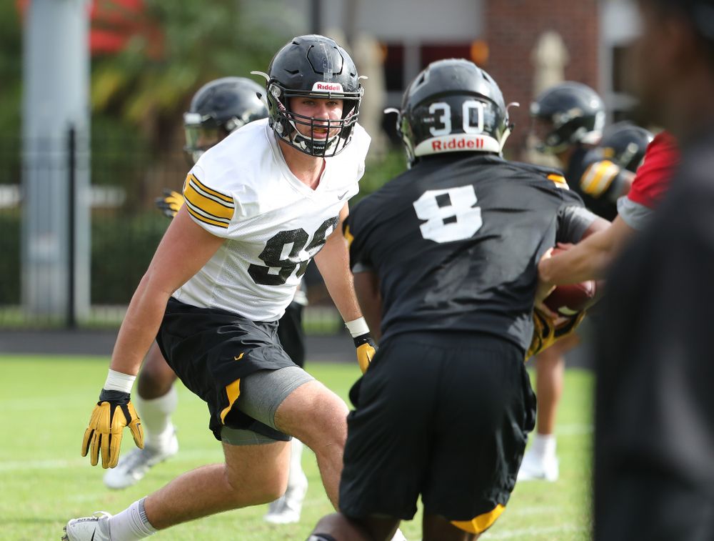Iowa Hawkeyes defensive end Anthony Nelson (98) during practice for the 2019 Outback Bowl Friday, December 28, 2018 at the University of Tampa. (Brian Ray/hawkeyesports.com)