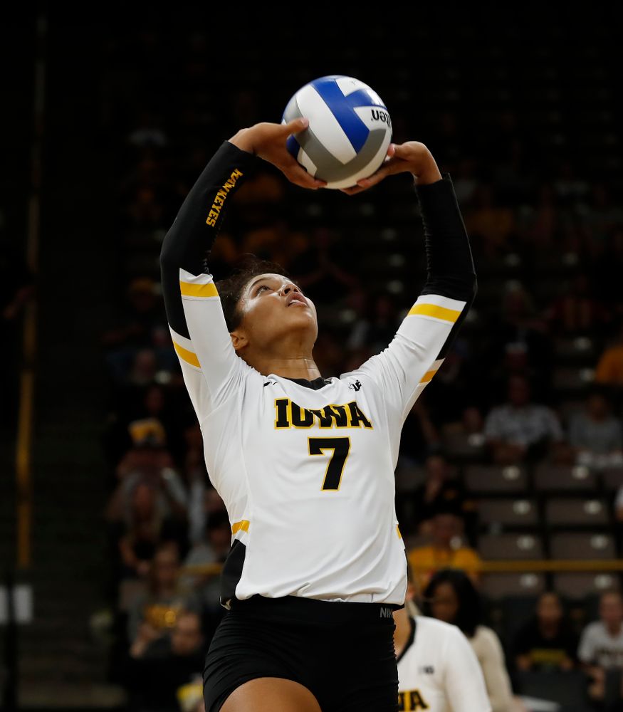 Iowa Hawkeyes setter Gabrielle Orr (7) against Eastern Illinois Sunday, September 9, 2018 at Carver-Hawkeye Arena. (Brian Ray/hawkeyesports.com)