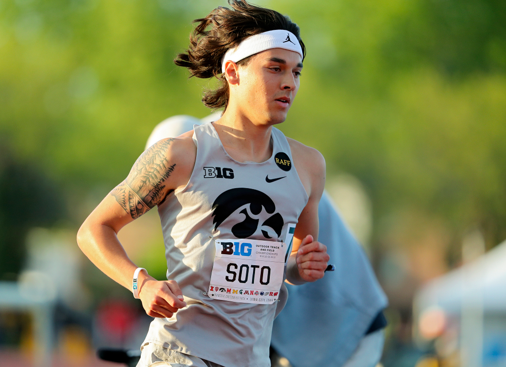 Iowa's Daniel Soto runs the men’s 10,000 meter event on the first day of the Big Ten Outdoor Track and Field Championships at Francis X. Cretzmeyer Track in Iowa City on Friday, May. 10, 2019. (Stephen Mally/hawkeyesports.com)
