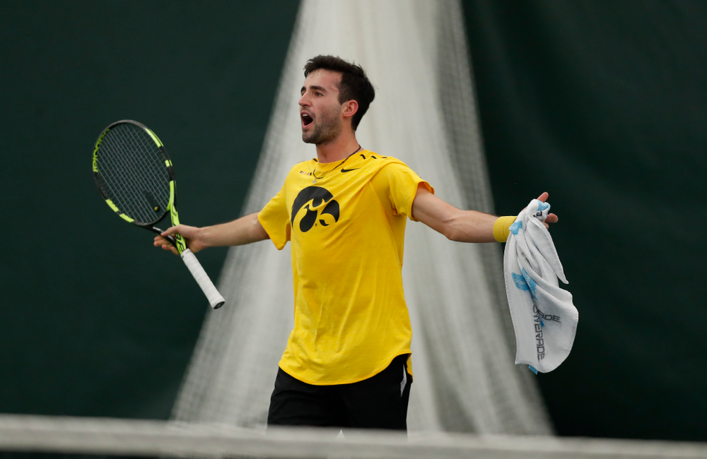 Josh Silverstein against the Illinois Fighting Illini Saturday, March 31, 2018 at Hawkeye Tennis and Recreation Center. (Brian Ray/hawkeyesports.com)