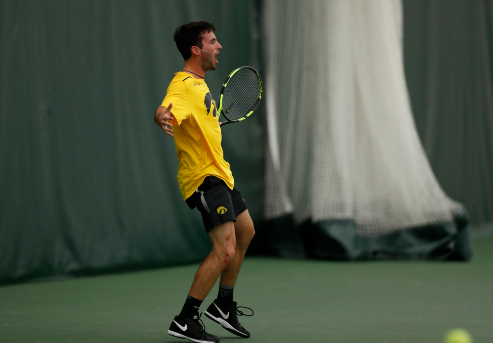 Josh Silverstein against the Illinois Fighting Illini Saturday, March 31, 2018 at Hawkeye Tennis and Recreation Center. (Brian Ray/hawkeyesports.com)
