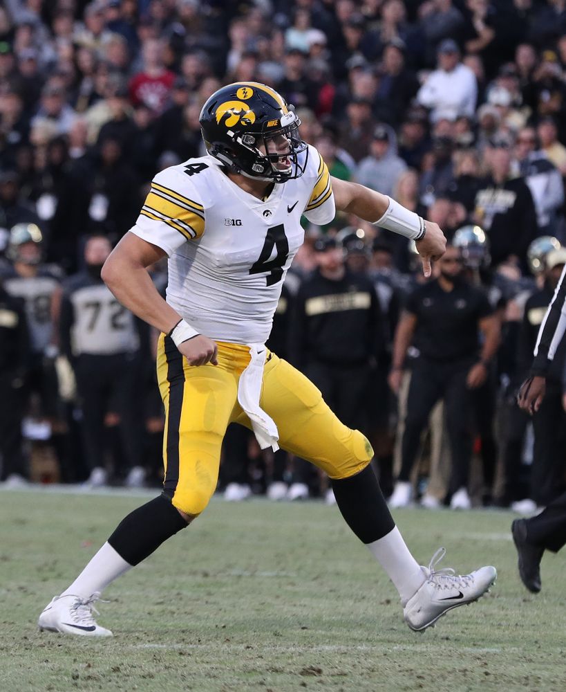 Iowa Hawkeyes quarterback Nate Stanley (4) against the Purdue Boilermakers Saturday, November 3, 2018 Ross Ade Stadium in West Lafayette, Ind. (Brian Ray/hawkeyesports.com)