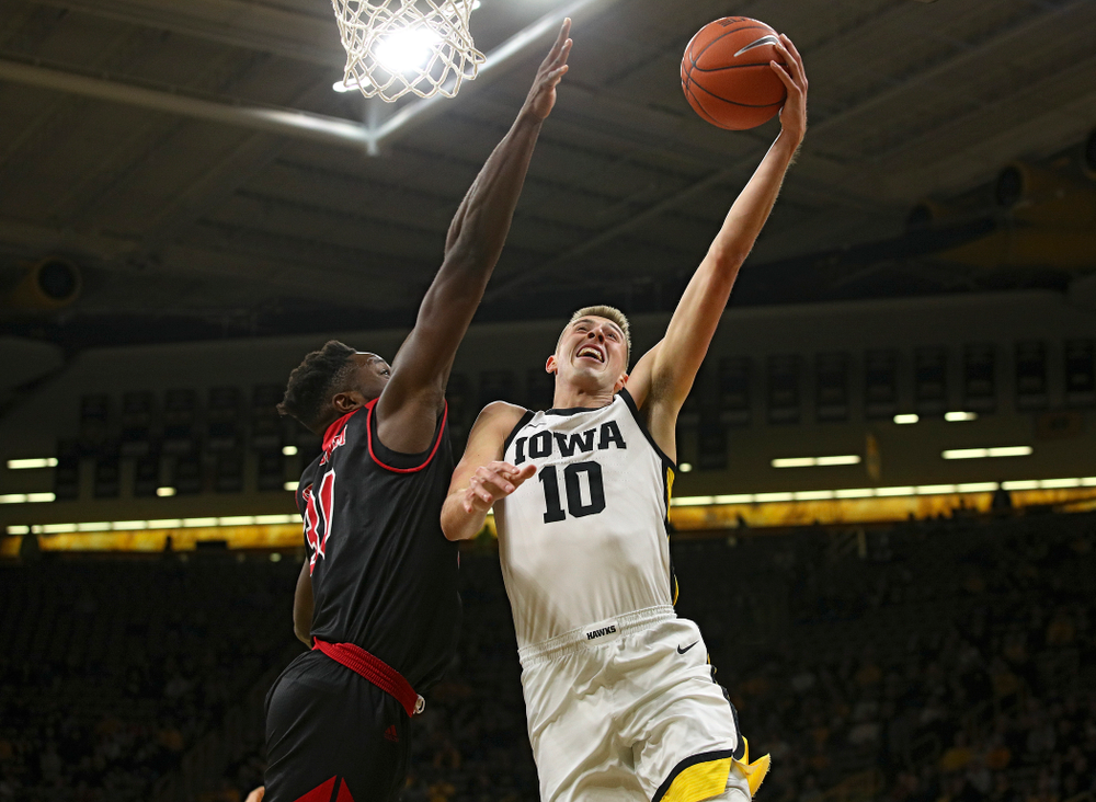 Iowa Hawkeyes guard Joe Wieskamp (10) puts up a shot during the first half of their game at Carver-Hawkeye Arena in Iowa City on Friday, Nov 8, 2019. (Stephen Mally/hawkeyesports.com)