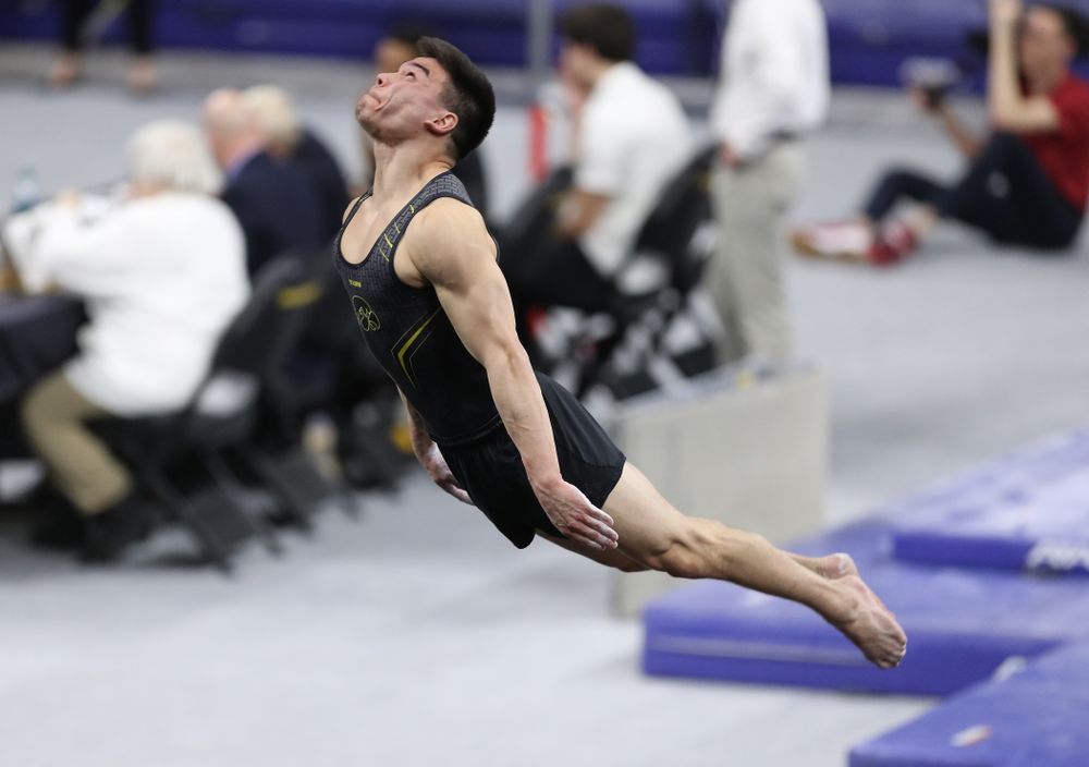 Iowa's Brandon Wong competes on the floor against Oklahoma Saturday, February 9, 2019 at Carver-Hawkeye Arena. (Brian Ray/hawkeyesports.com)