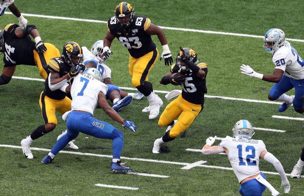 Iowa Hawkeyes running back Tyler Goodson (15) carries the ball against Middle Tennessee State Saturday, September 28, 2019 at Kinnick Stadium. (Brian Ray/hawkeyesports.com)