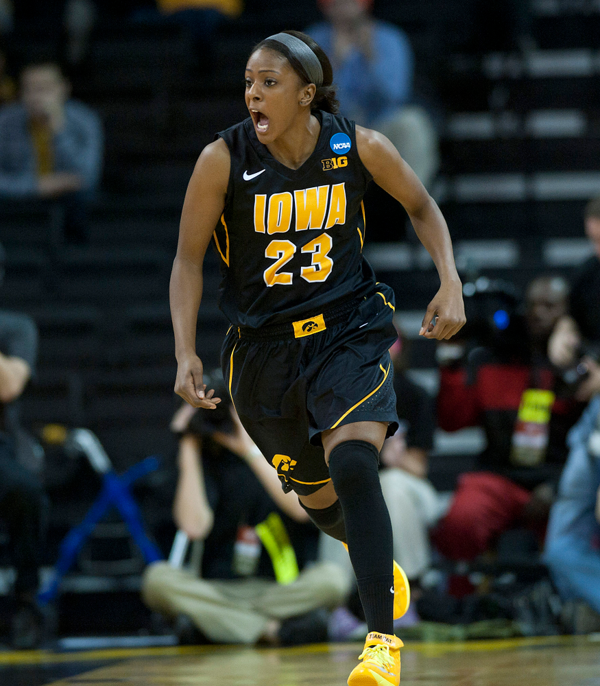 Women S Basketball Vs Louisville Ncaa Tournament University