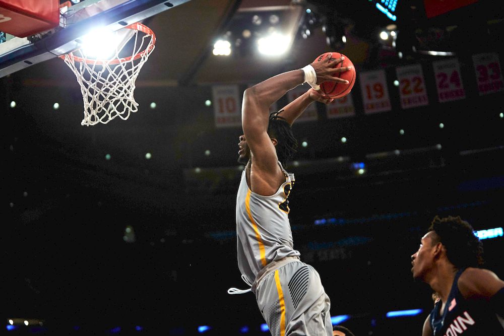Iowa Hawkeyes forward Tyler Cook (25) against UConn in the Championship game of the 2K Empire Classic Friday, November 16, 2018 at Madison Square Garden in New York City. (Duncan H.Williams/Freelance)
