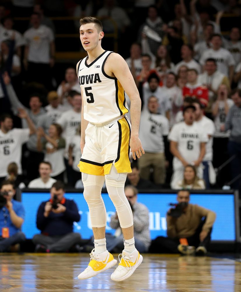 Iowa Hawkeyes guard CJ Fredrick (5) against the Illinois Fighting Illini Sunday, February 2, 2020 at Carver-Hawkeye Arena. (Brian Ray/hawkeyesports.com)