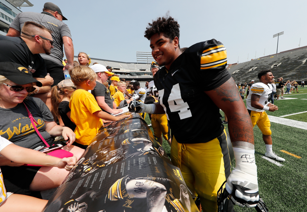 Iowa Hawkeyes offensive lineman Tristan Wirfs (74) during Kids Day Saturday, August 11, 2018 at Kinnick Stadium. (Brian Ray/hawkeyesports.com)
