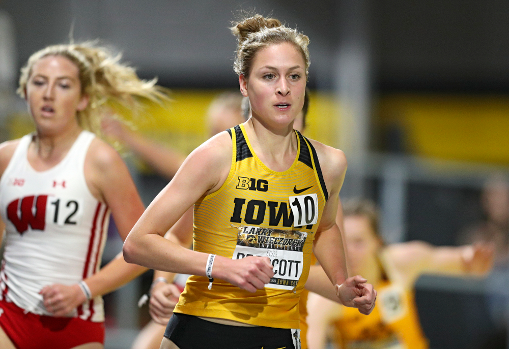 Iowa’s Elyse Prescott runs the women’s 3000 meter run premier event during the Larry Wieczorek Invitational at the Recreation Building in Iowa City on Saturday, January 18, 2020. (Stephen Mally/hawkeyesports.com)