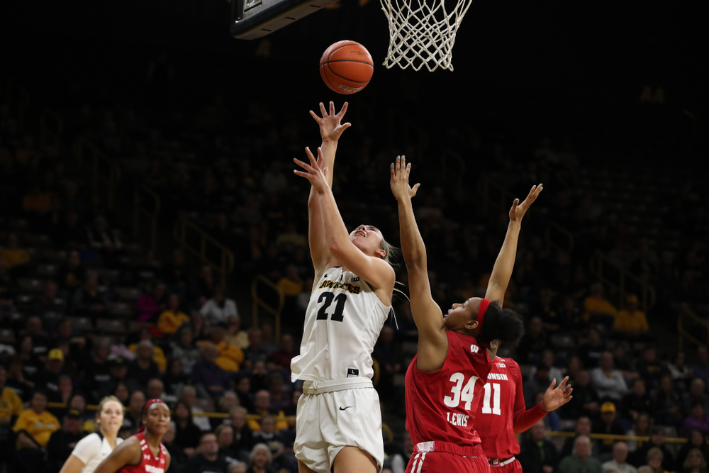 Iowa Hawkeyes forward Hannah Stewart (21) against the Wisconsin Badgers Monday, January 7, 2019 at Carver-Hawkeye Arena. (Brian Ray/hawkeyesports.com)