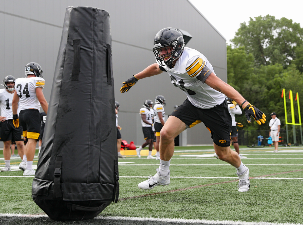 Iowa Hawkeyes linebacker Jack Campbell (31) runs a drill during Fall Camp Practice No. 15 at the Hansen Football Performance Center in Iowa City on Monday, Aug 19, 2019. (Stephen Mally/hawkeyesports.com)
