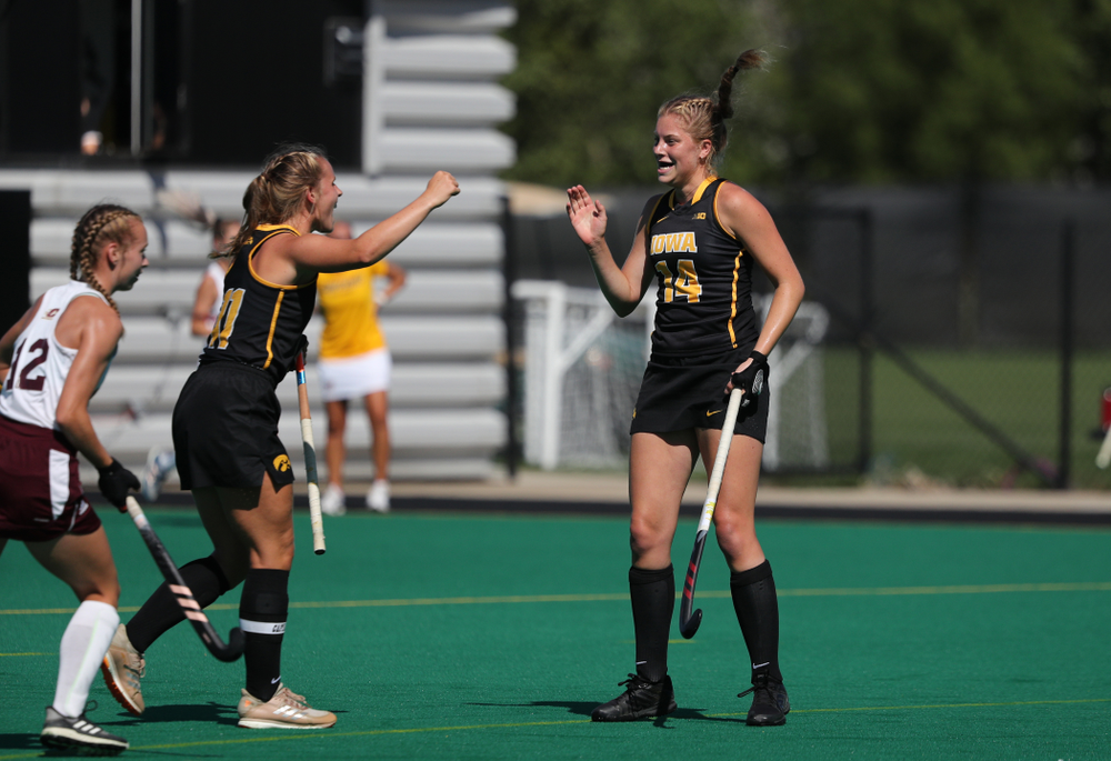Iowa Hawkeyes Lokke Stribos (14) scores against Central Michigan Friday, September 6, 2019 at Grant Field. The Hawkeyes won the game 11-0. (Brian Ray/hawkeyesports.com)