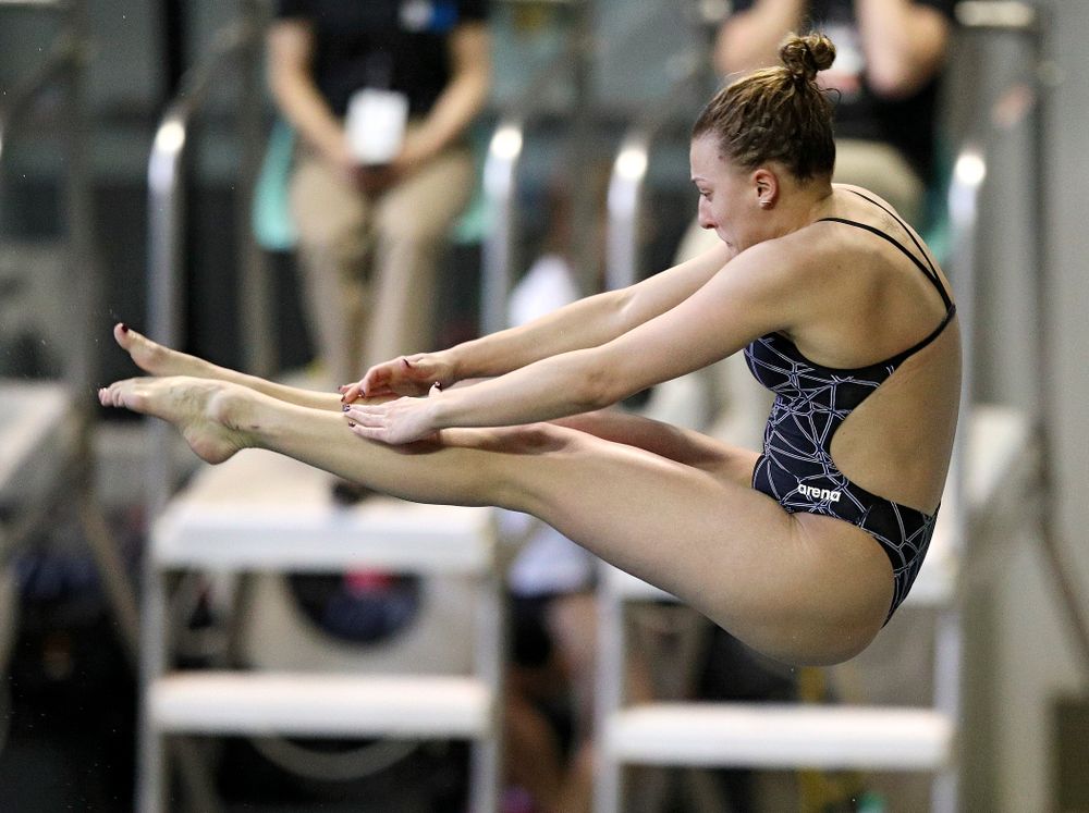 Iowa’s Samantha Tamborski competes in the women’s platform diving preliminary event during the 2020 Women’s Big Ten Swimming and Diving Championships at the Campus Recreation and Wellness Center in Iowa City on Saturday, February 22, 2020. (Stephen Mally/hawkeyesports.com)