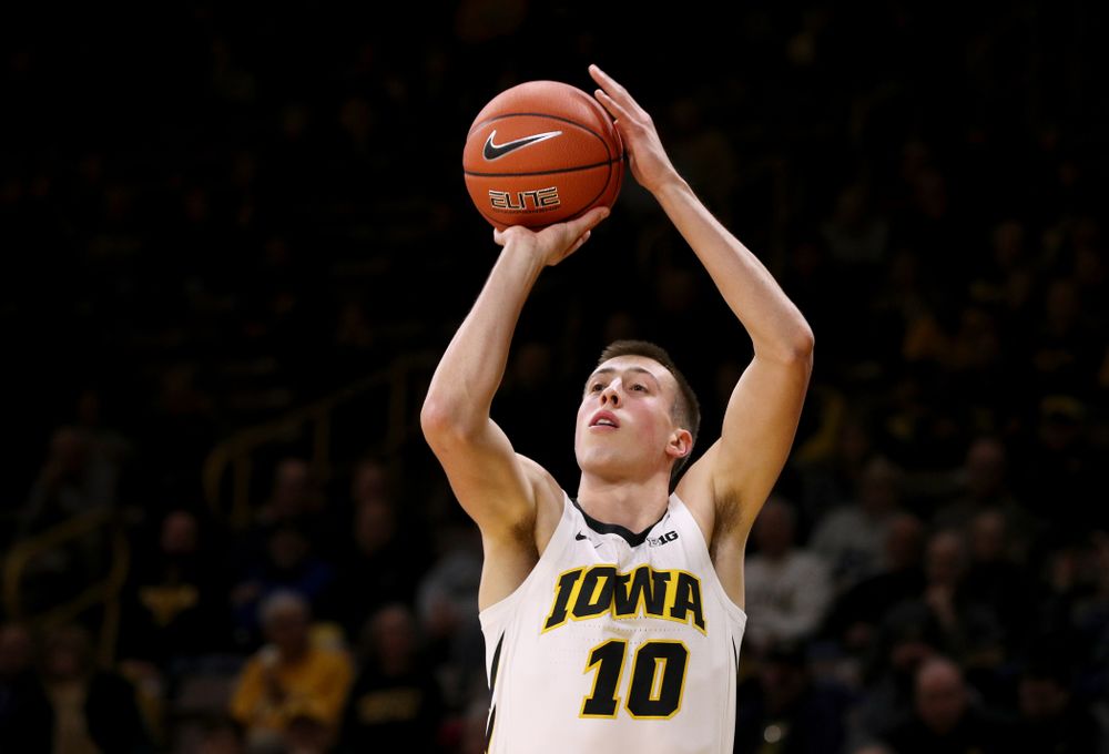 Iowa Hawkeyes guard Joe Wieskamp (10) against the UKMC Kangaroos in the 2K Empire Classic Thursday, November 8, 2018 at Carver-Hawkeye Arena. (Brian Ray/hawkeyesports.com)