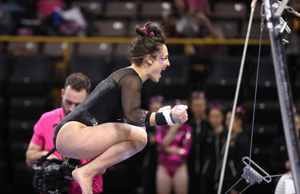 Iowa's Jax Kranitz competes on the beam against the Minnesota Golden Gophers Saturday, January 19, 2019 at Carver-Hawkeye Arena. (Brian Ray/hawkeyesports.com)